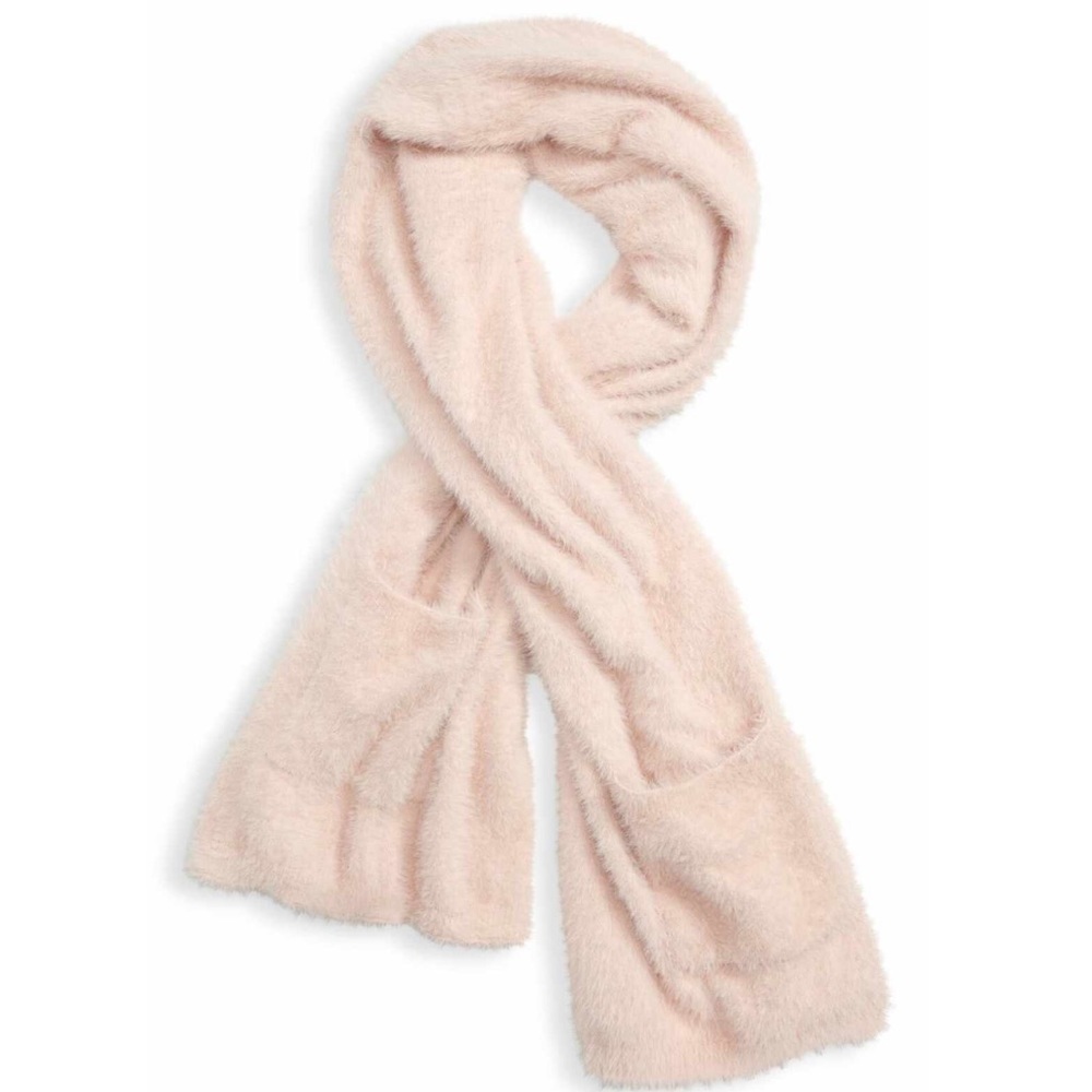 Leith Pocket Detail Eyelash Scarf- Blush
